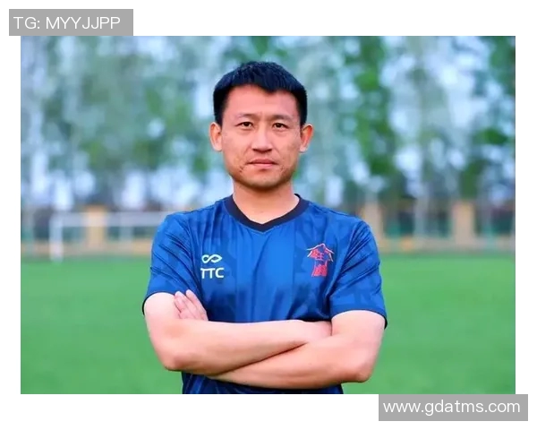 中国足球队新任教练上任背后的故事与未来展望